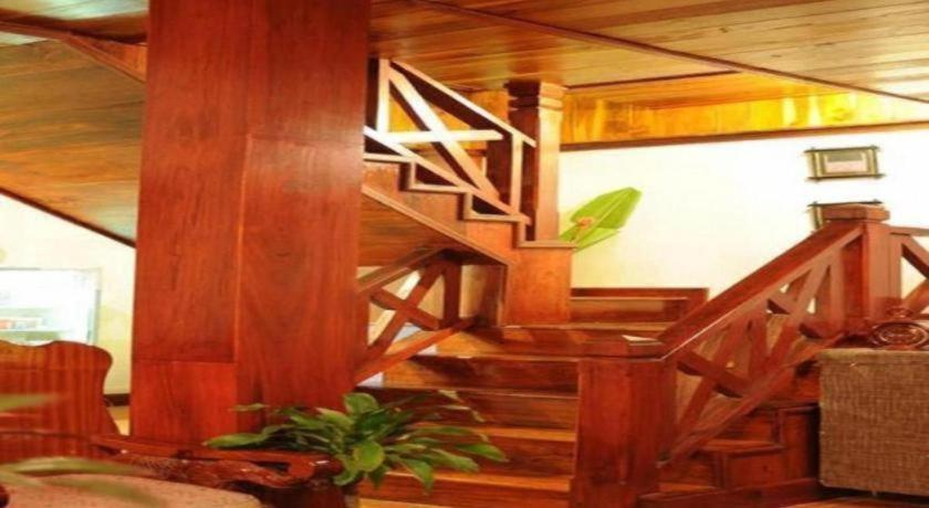 Pangkham Lodge