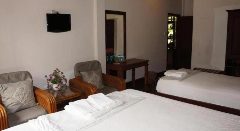 Pangkham Lodge