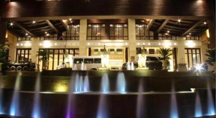 Grand Metro Park Bay Hotel
