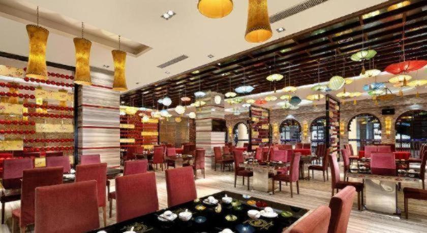 Grand Metro Park Bay Hotel
