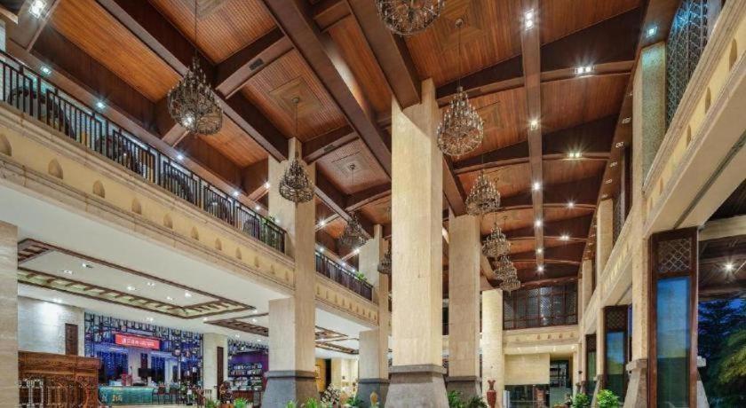 Grand Metro Park Bay Hotel