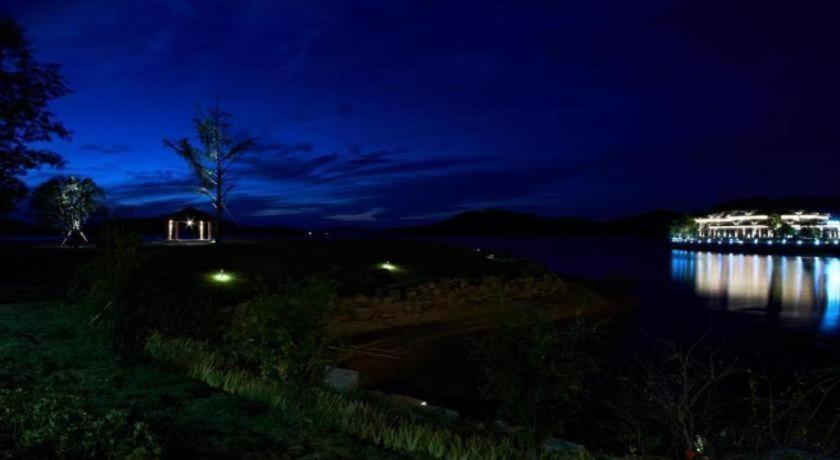 New Century Resort Yuyao Siming Lake