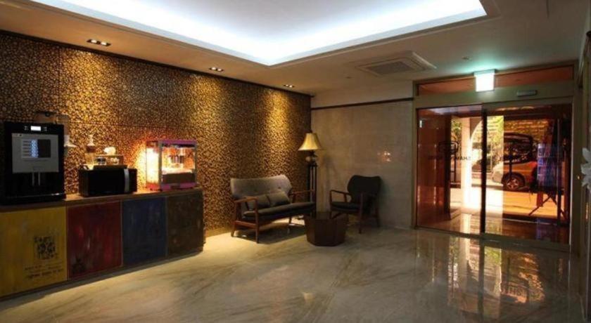 Shampoo Hotel