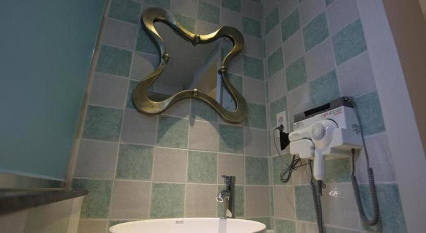 Shampoo Hotel