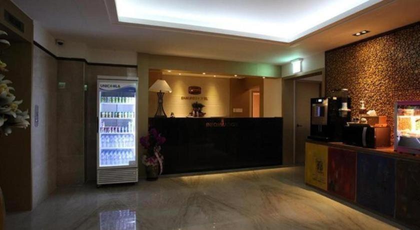 Shampoo Hotel