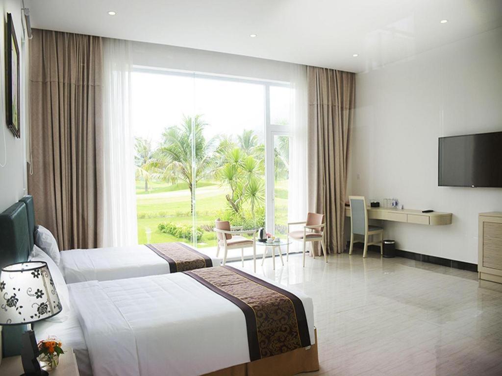 Diamond Bay Golf and Villas
