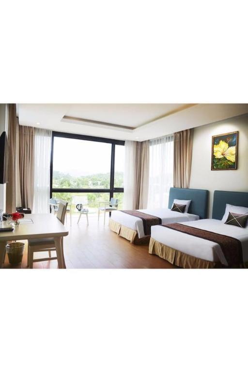 Diamond Bay Golf and Villas