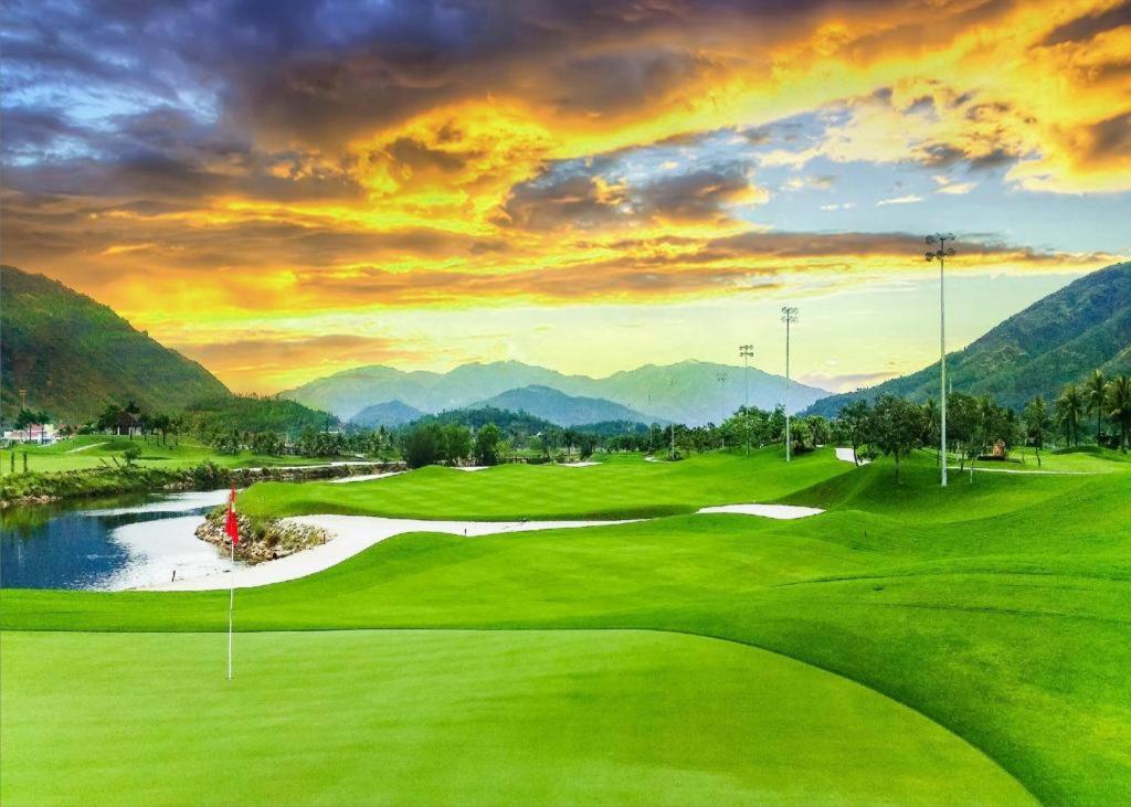 Diamond Bay Golf and Villas