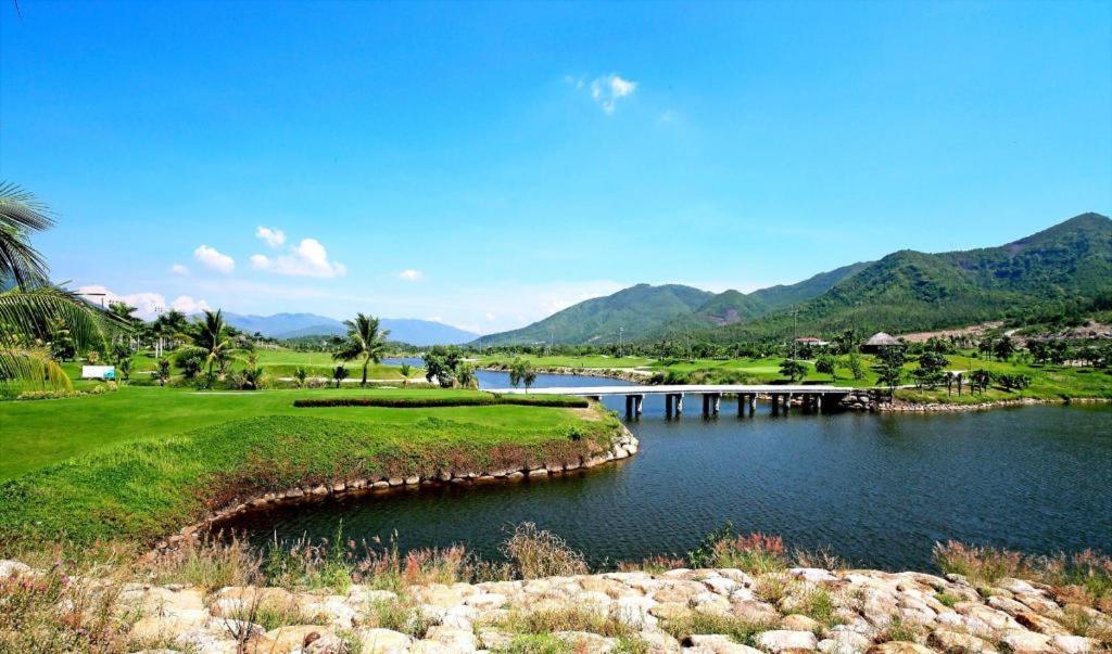 Diamond Bay Golf and Villas