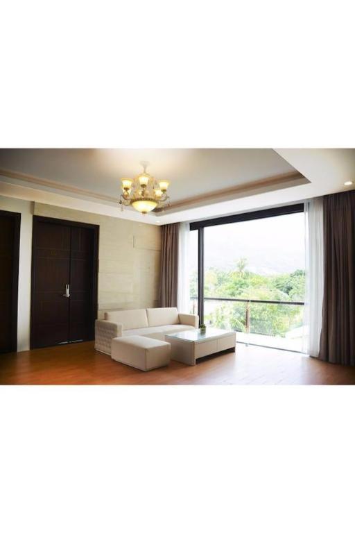 Diamond Bay Golf and Villas