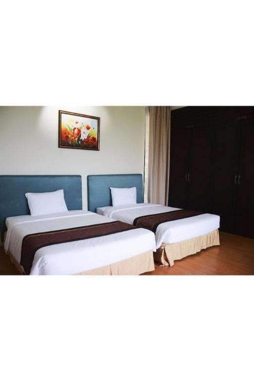 Diamond Bay Golf and Villas
