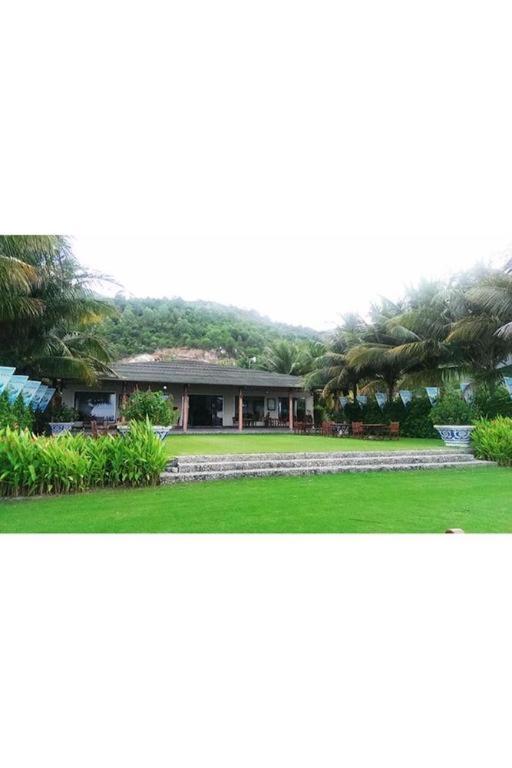 Diamond Bay Golf and Villas