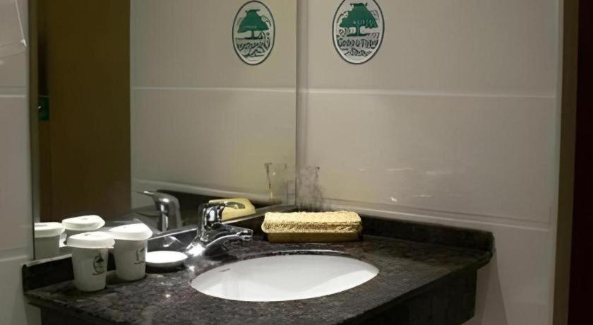 GreenTree Inn Yancheng Sheyang Xingfuhuacheng Commercial Street Business Hotel