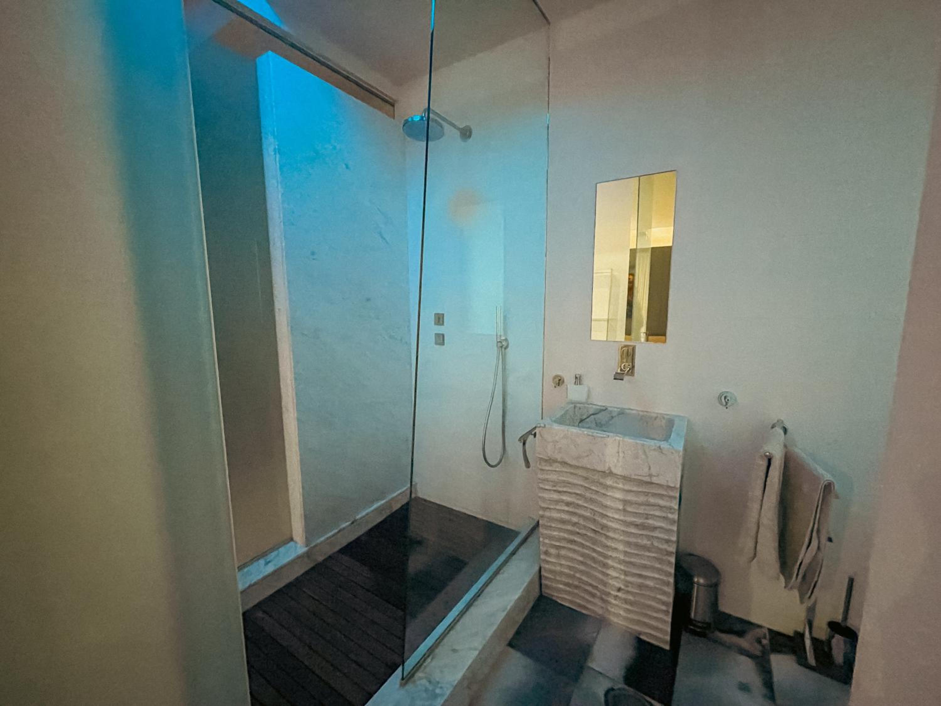 Panoramic Penthouse with Jacuzzi in Valletta by MR Homes photo 4
