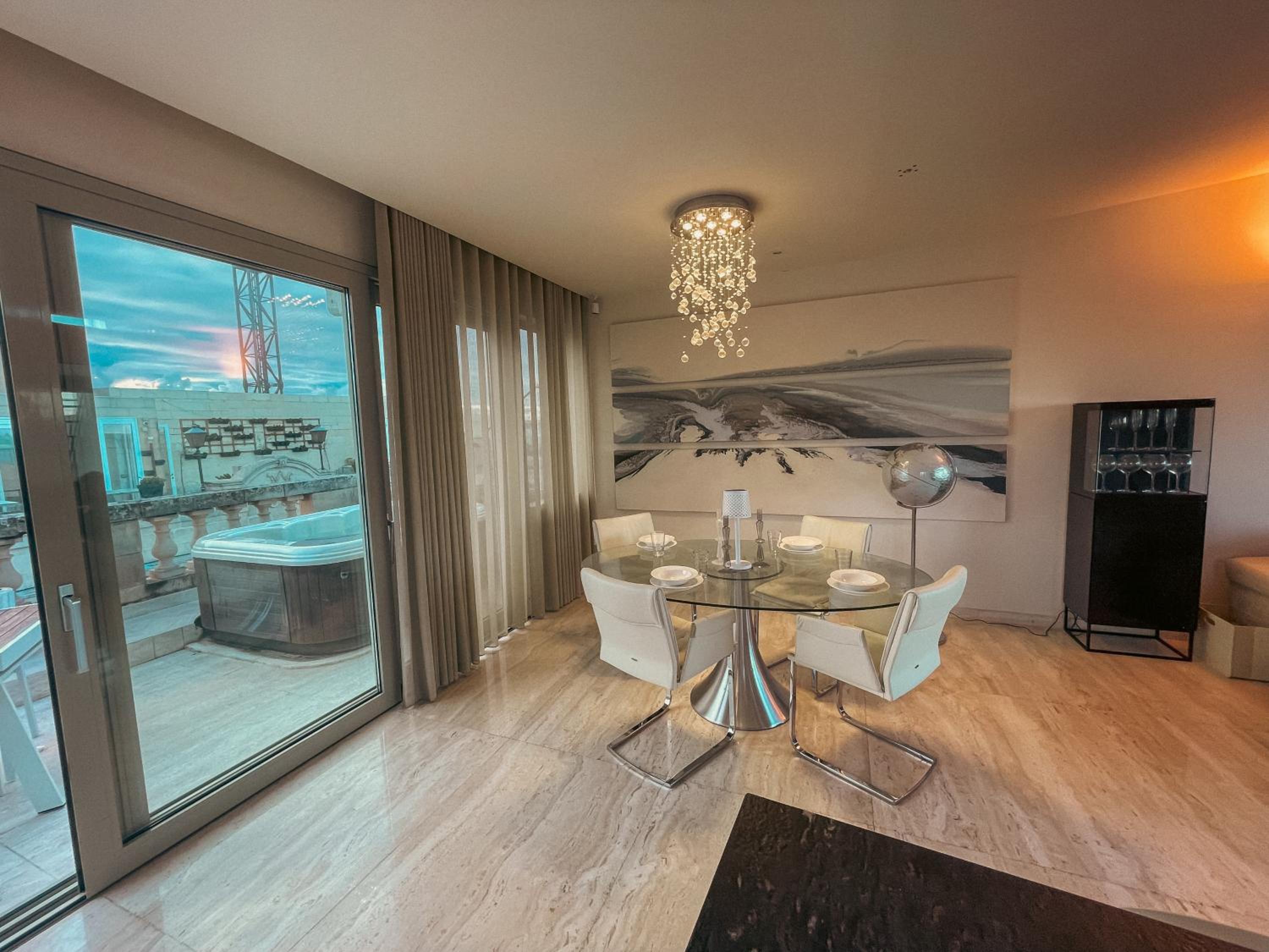 Panoramic Penthouse with Jacuzzi in Valletta by MR Homes