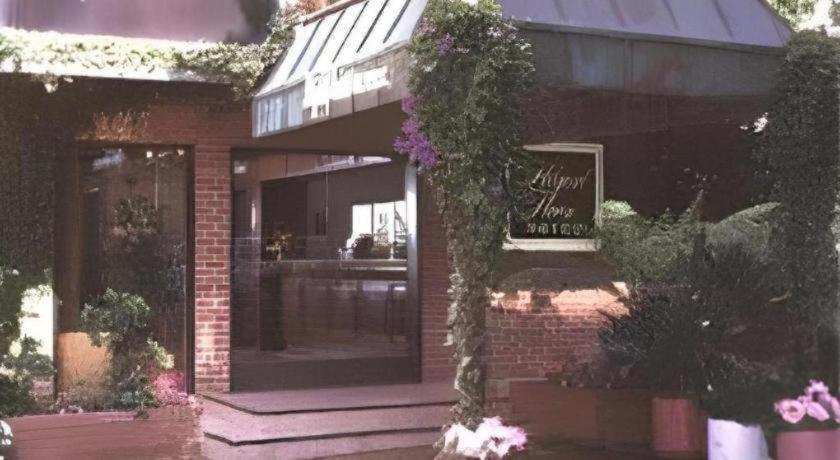 Hilgard House Westwood Village