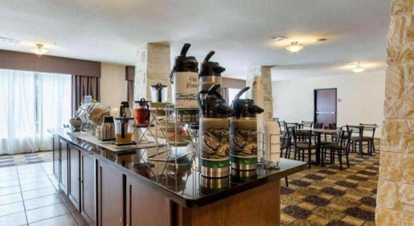 Quality Suites