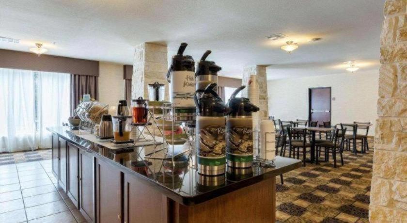 Quality Suites