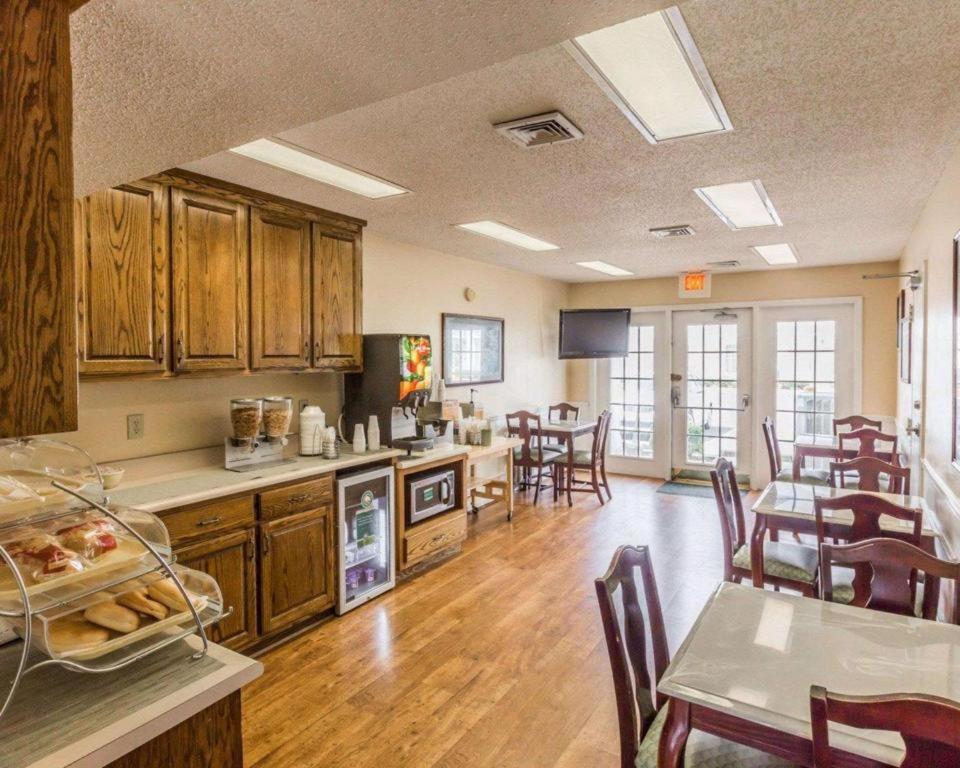Rodeway Inn Sylacauga Hwy 280 view 4