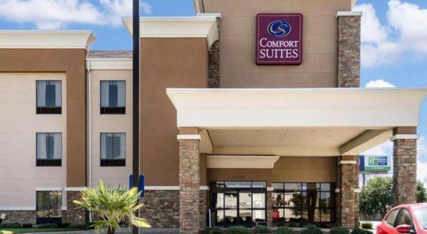 Comfort Suites