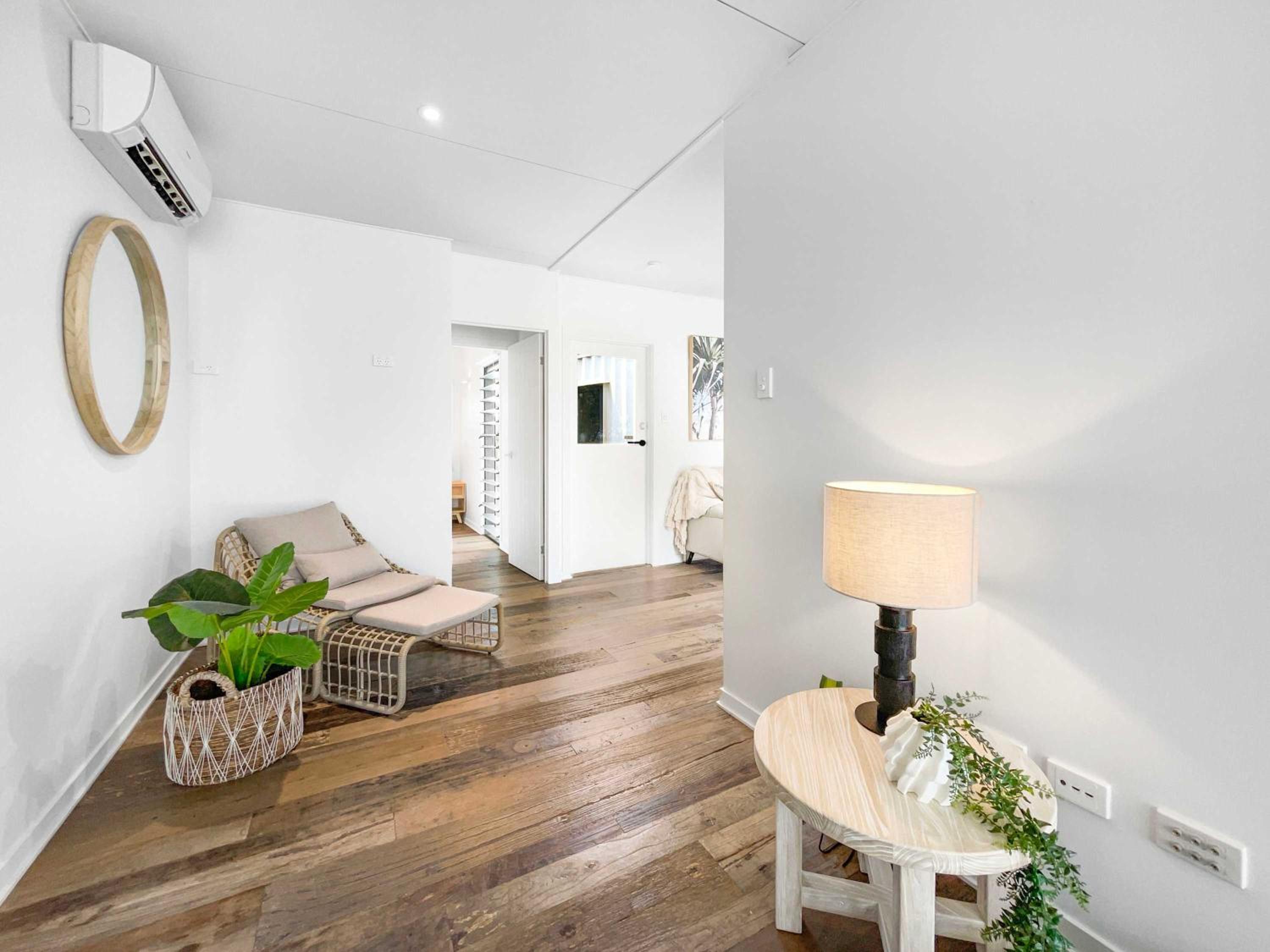 Funky Beachfront House Opposite Kawana Surf Club