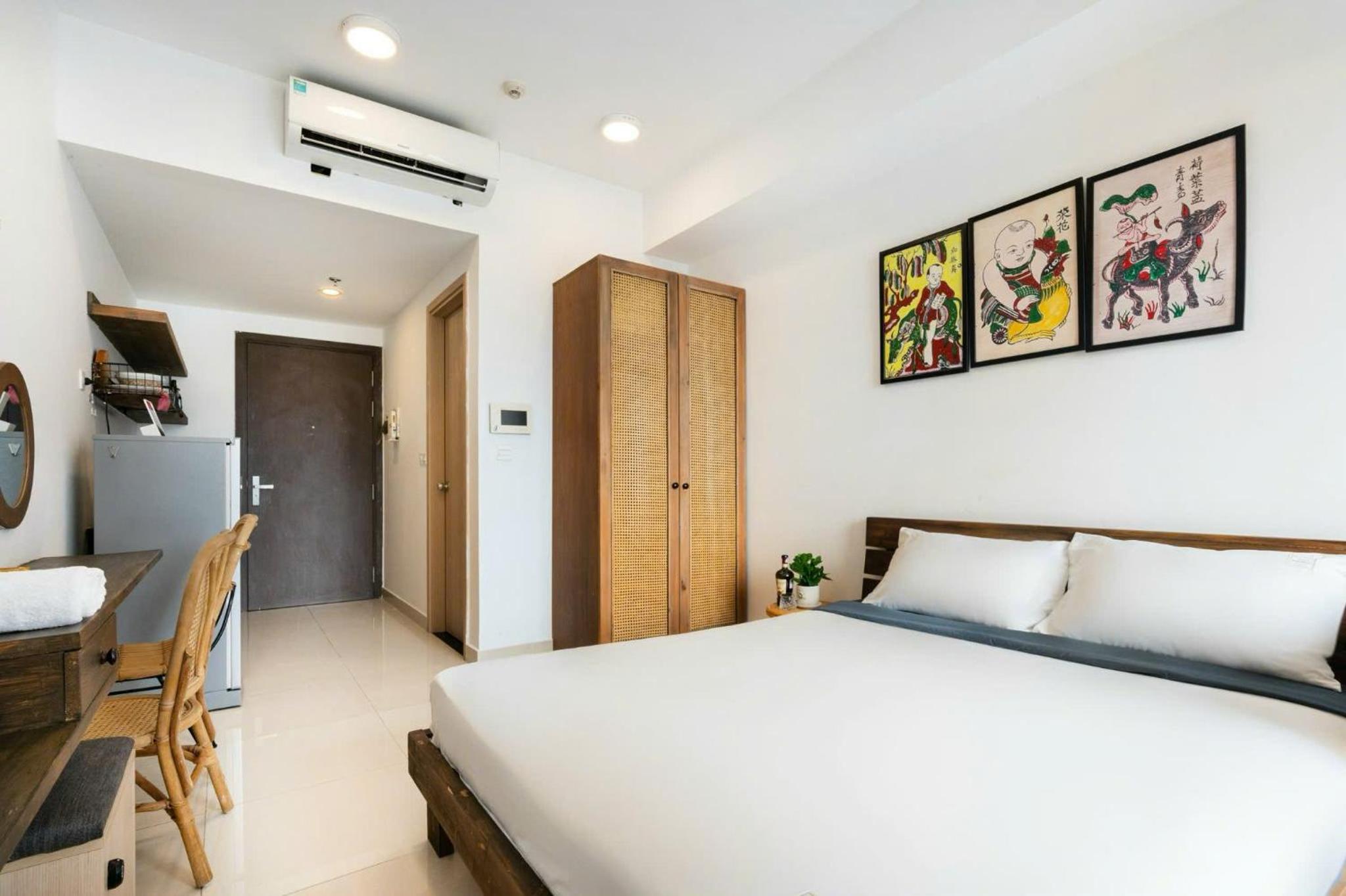 Otis Apartment - Rivergate Building District 4