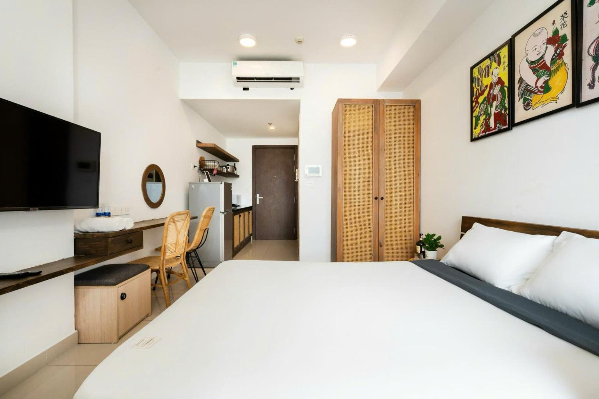 Otis Apartment - Rivergate Building District 4