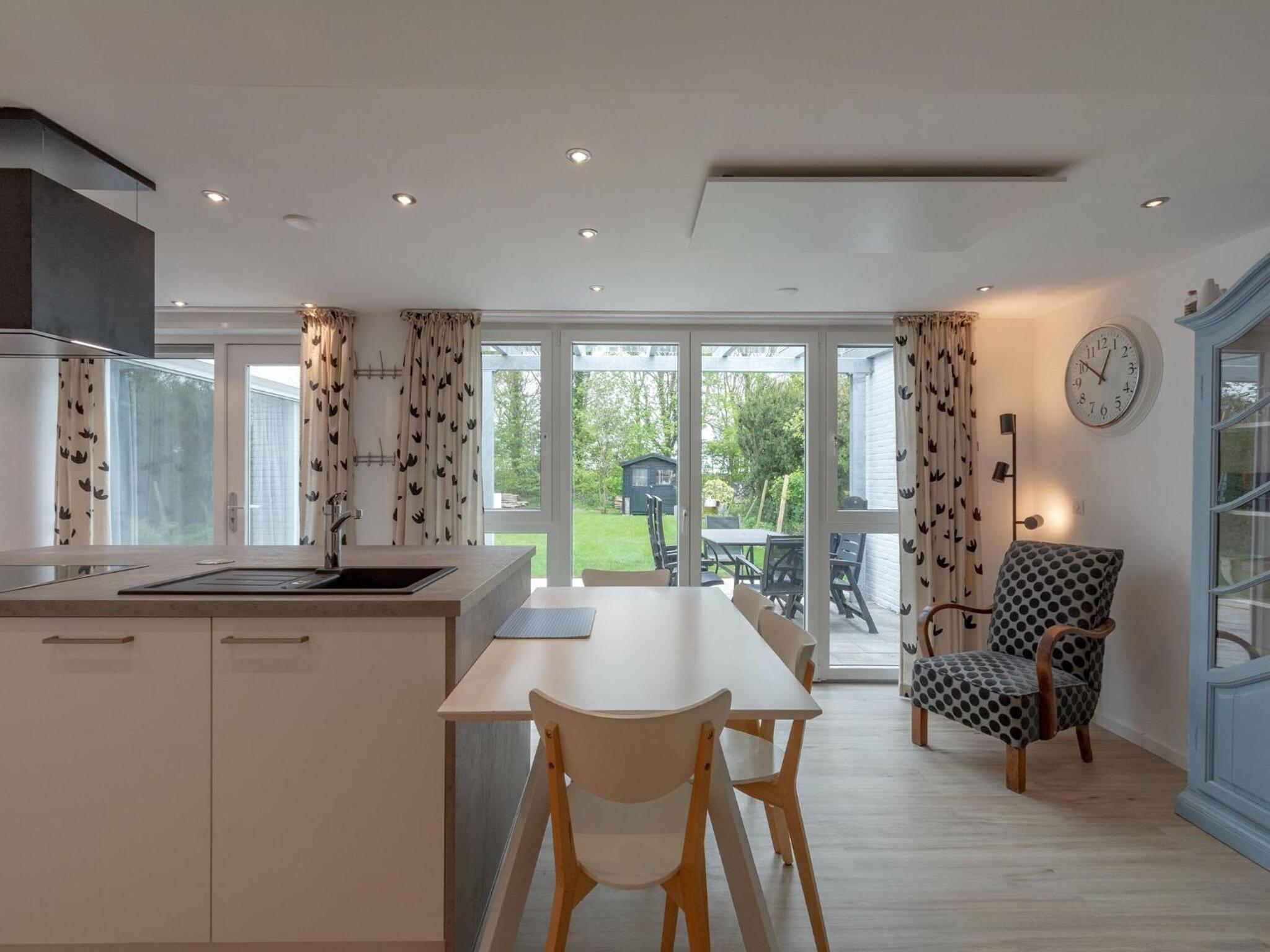 Duinland 146 for 4 guests with garden