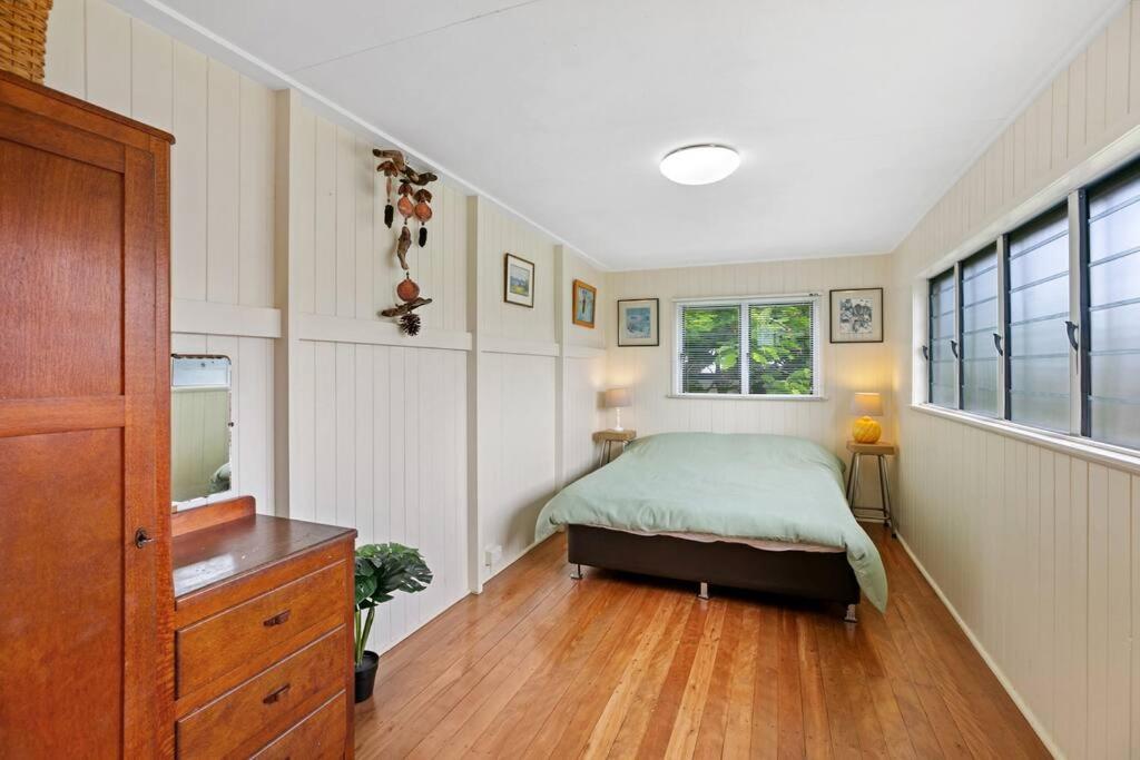 Welcome to Waterfront Views
