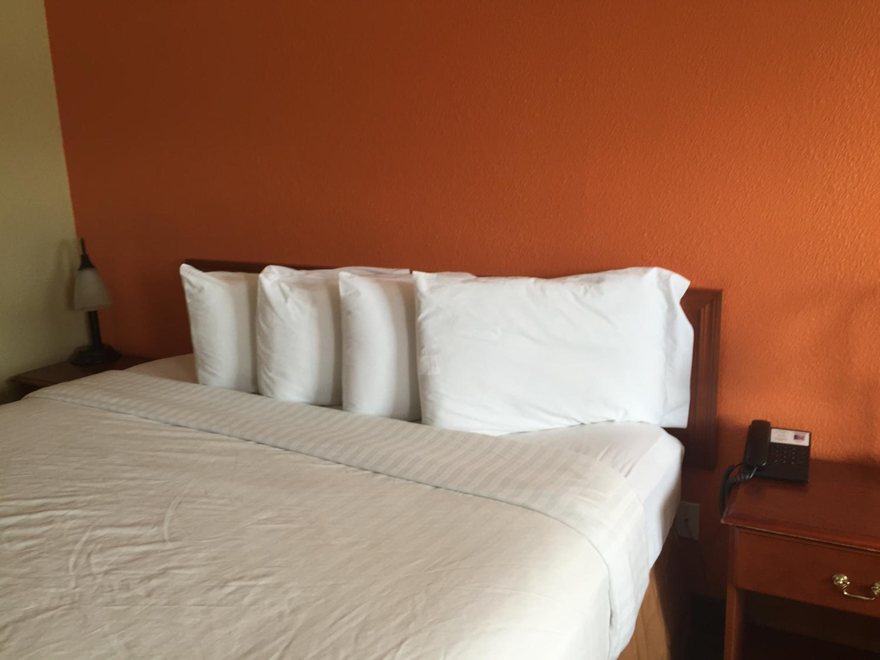 Brunswick Vacations - Motel 6-Brunswick, GA - Property Image 9