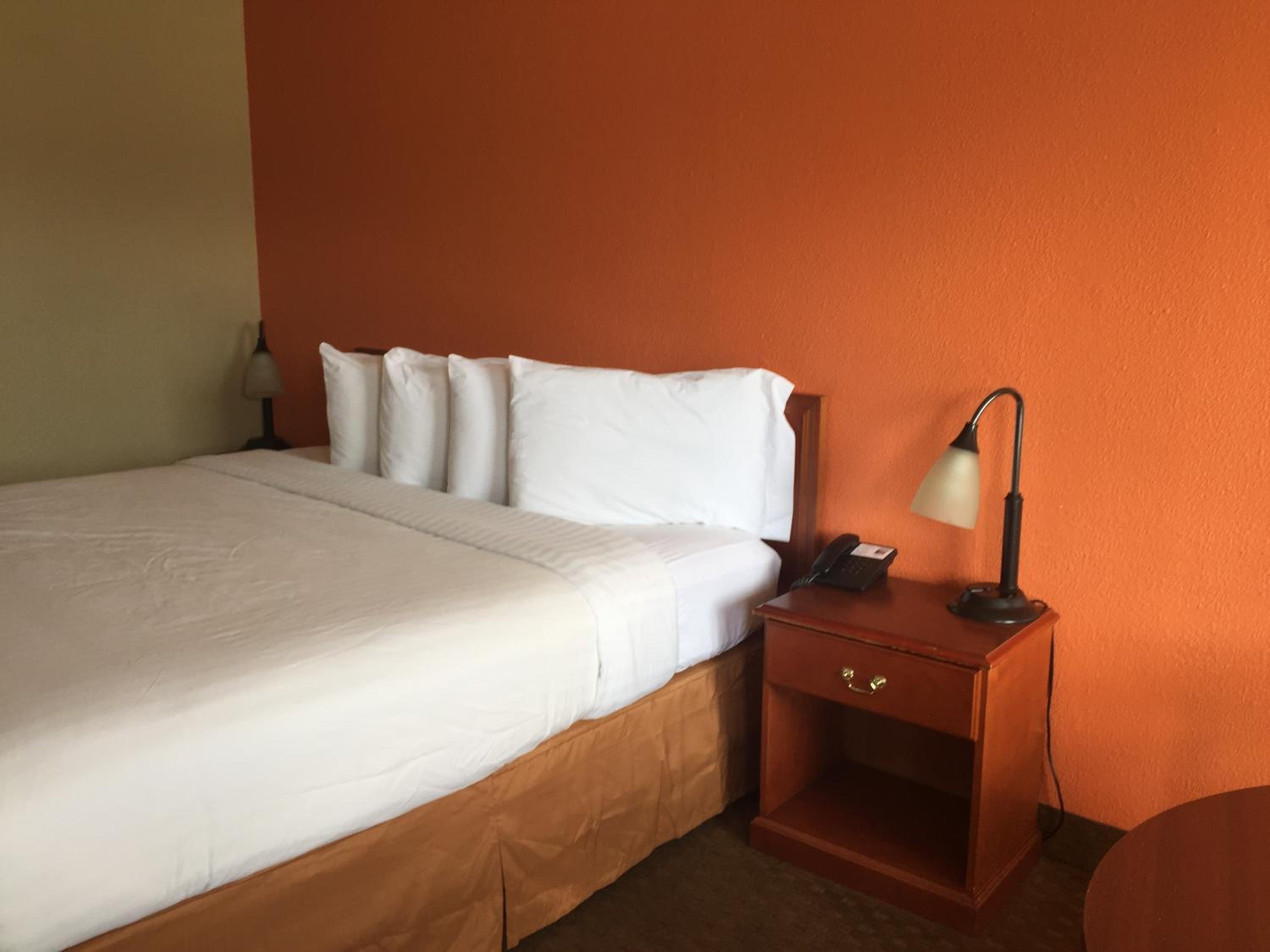 Brunswick Vacations - Motel 6-Brunswick, GA - Property Image 10