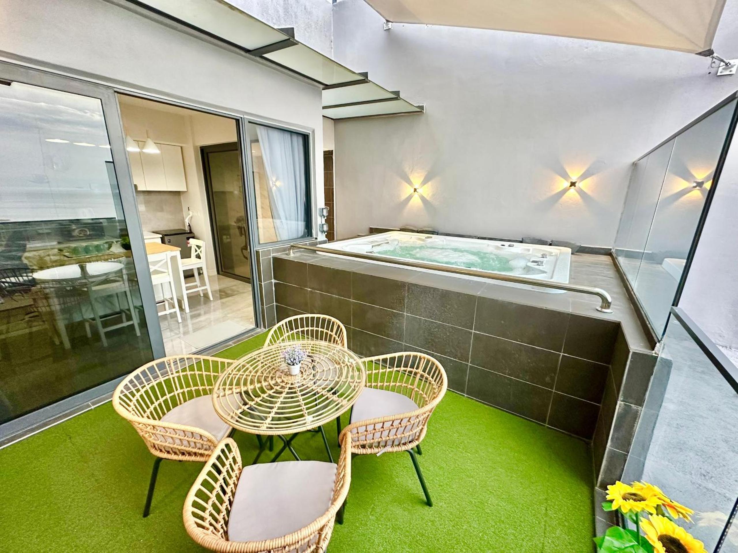 Imperio Residence 2 Bedrooms Private Jacuzzi Villa by MJ Holiday photo 8
