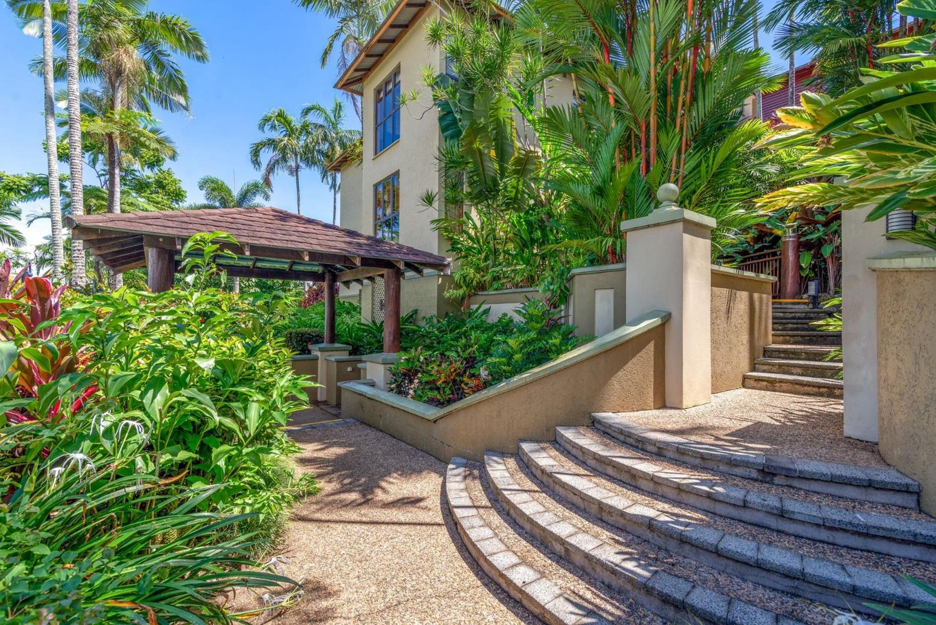 Hotel The Point Villa 2 - Image 1