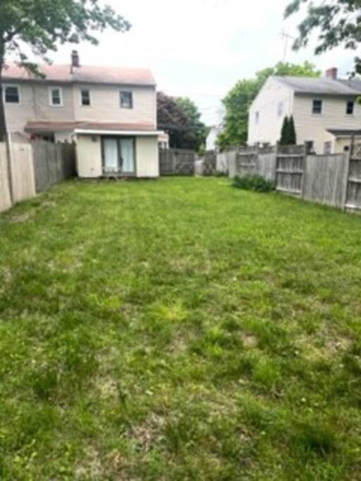 Cozy Home 5 Mins From I95 Train Beach Shopping - Property Image 24