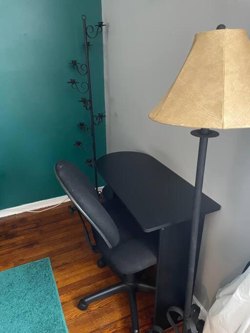 Cozy Home 5 Mins From I95 Train Beach Shopping - Property Image 31