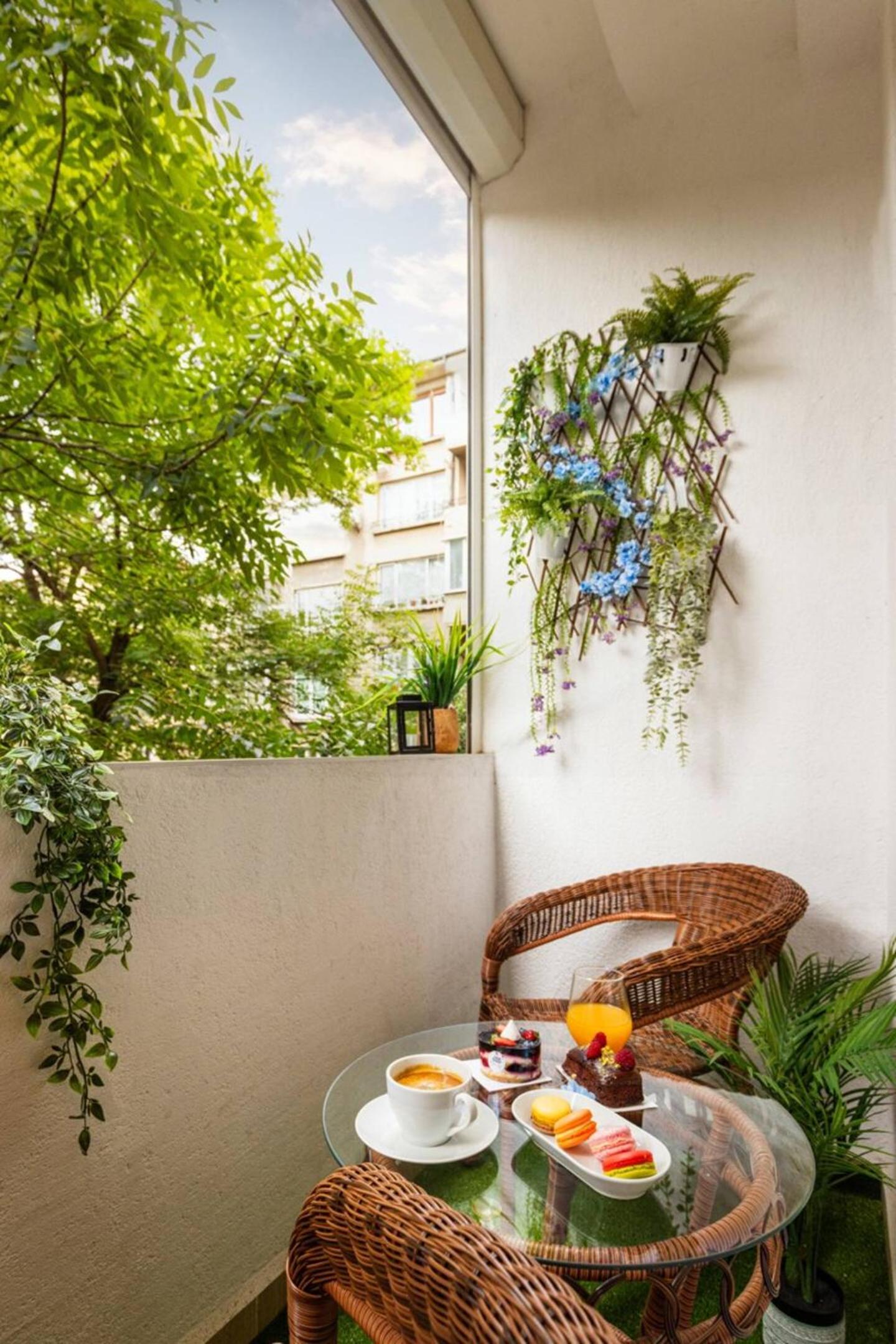 Spacious With Lovely Terrace