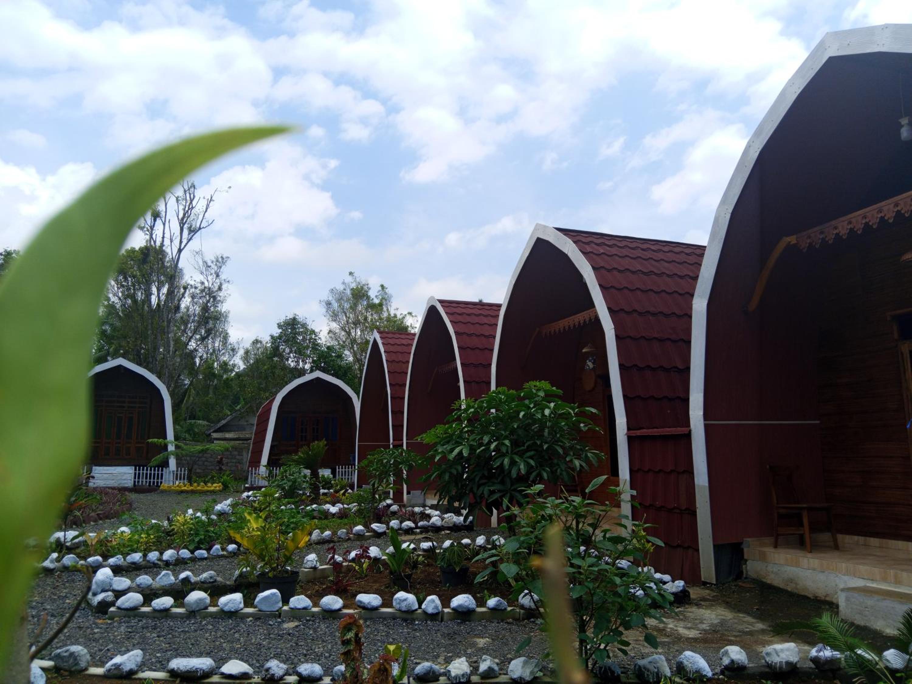 Indah Damai Cottages