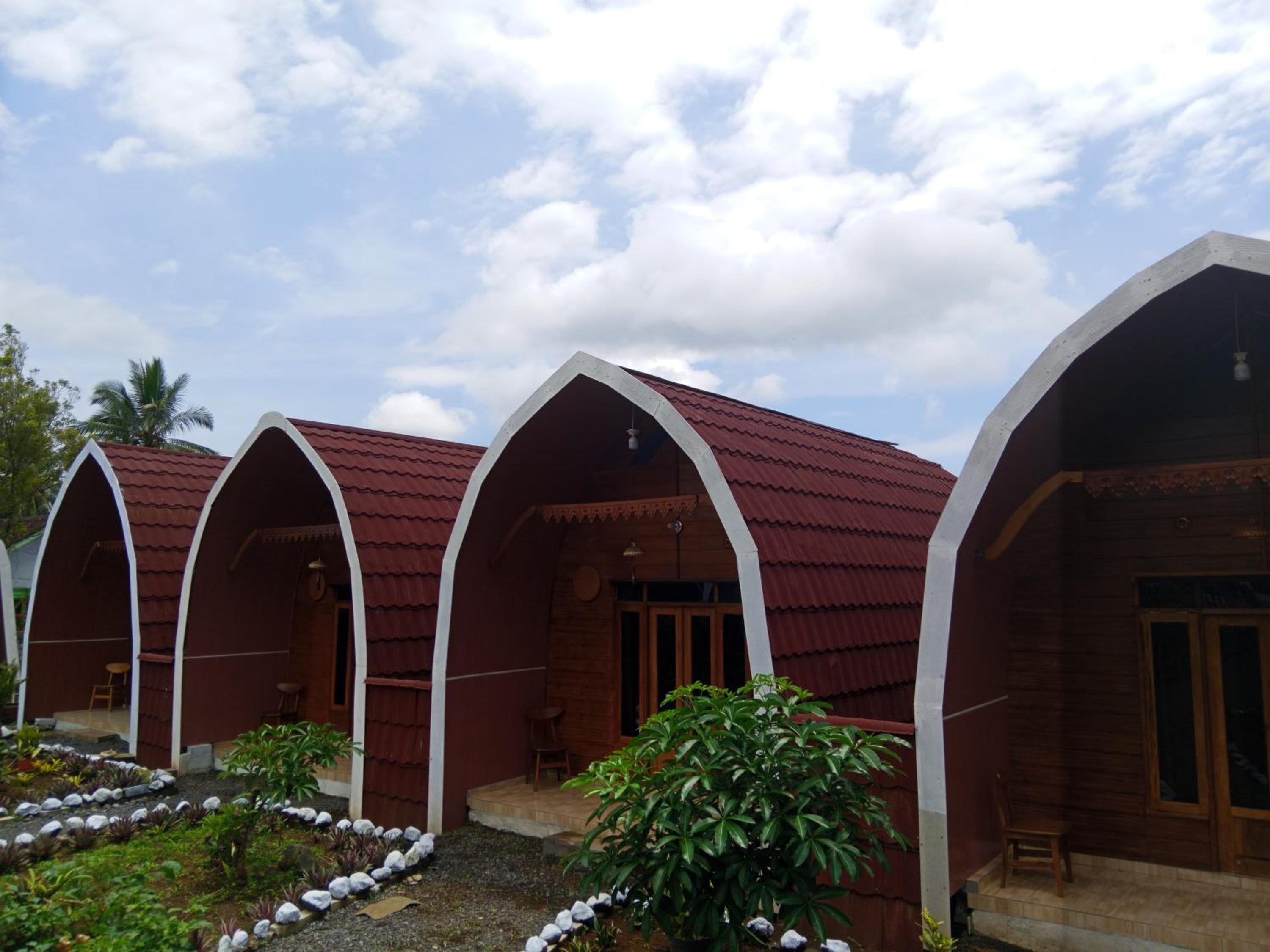 Indah Damai Cottages