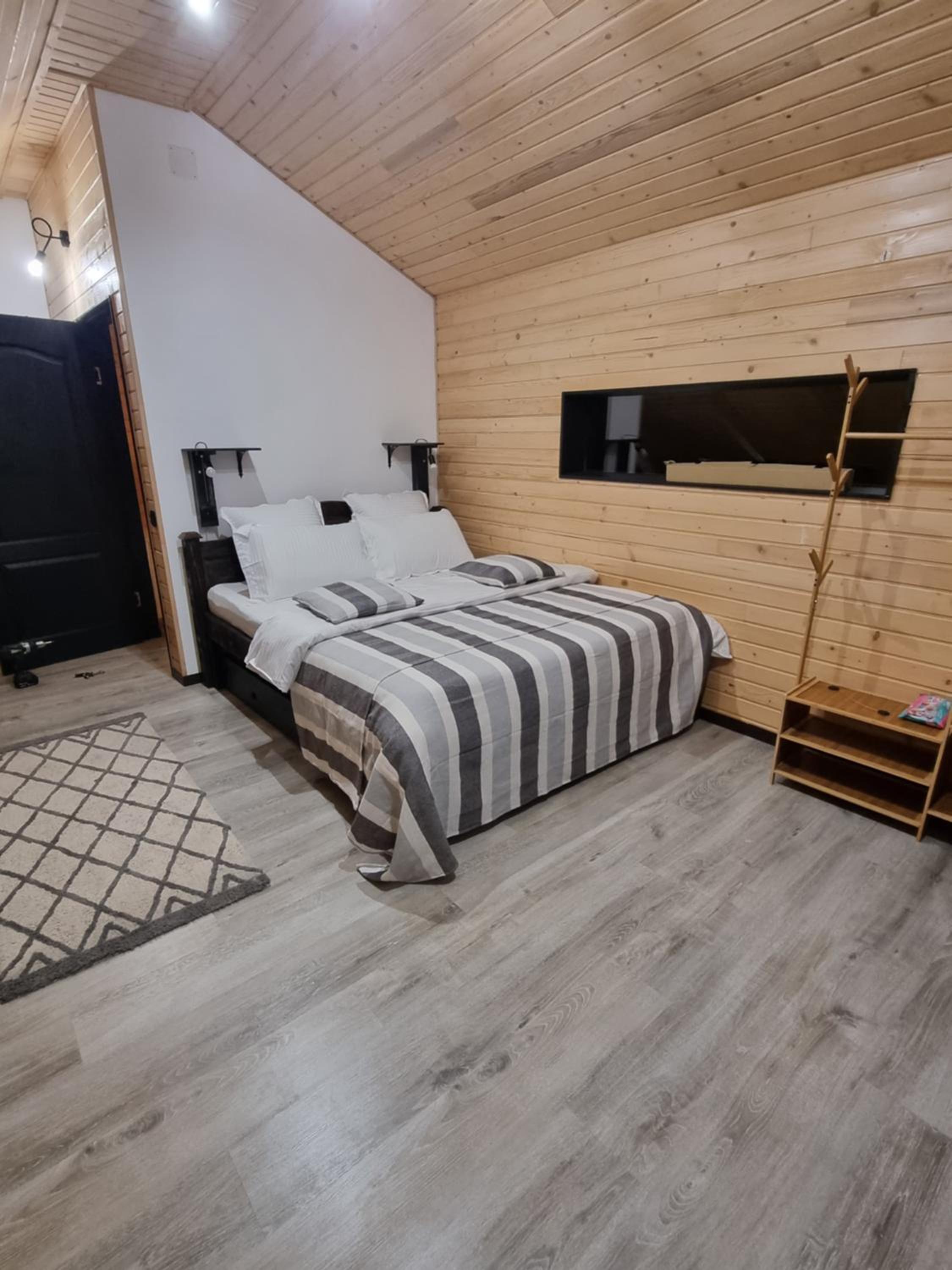 Trifoi Chalet view 4