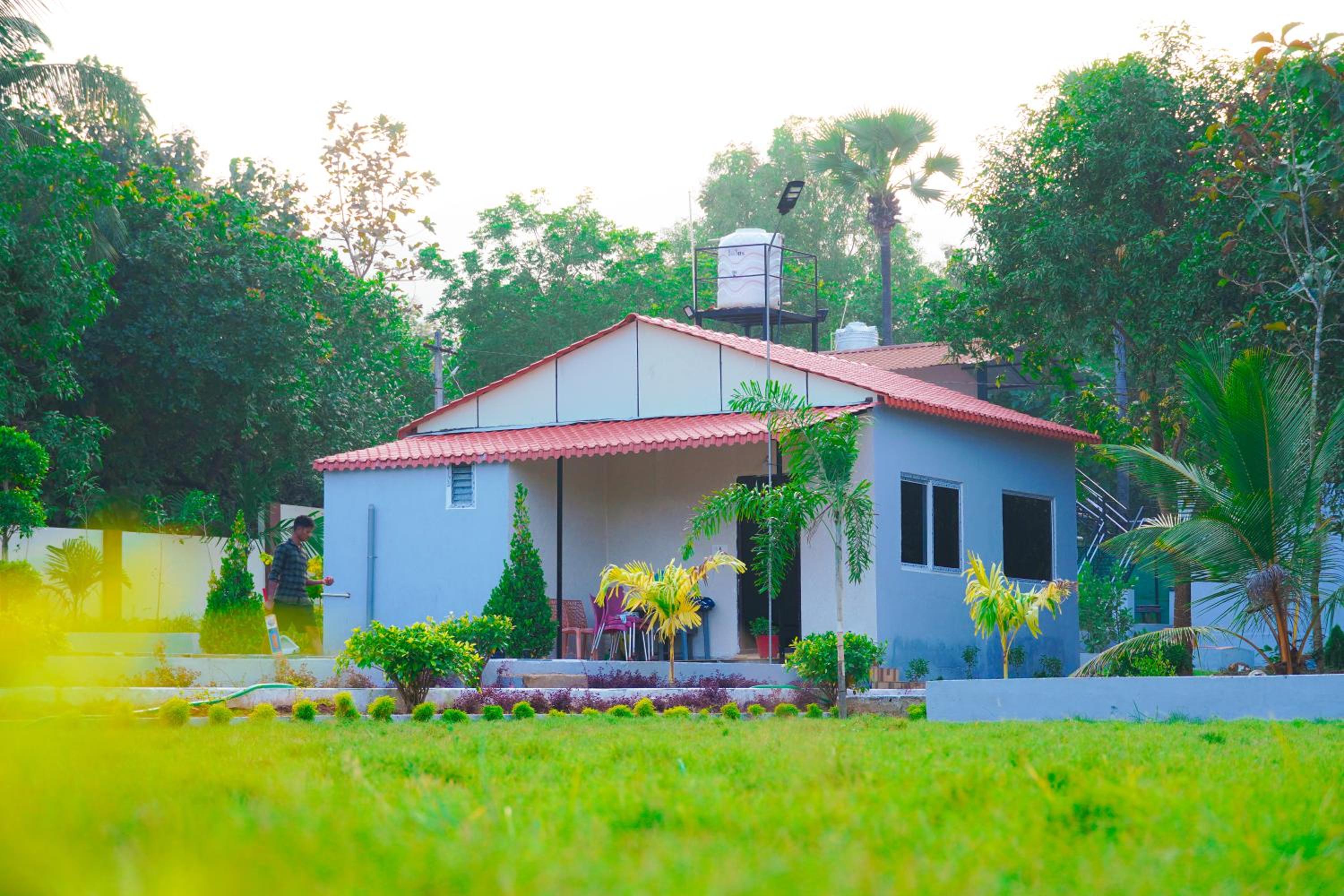 Hangout Hills Resorts