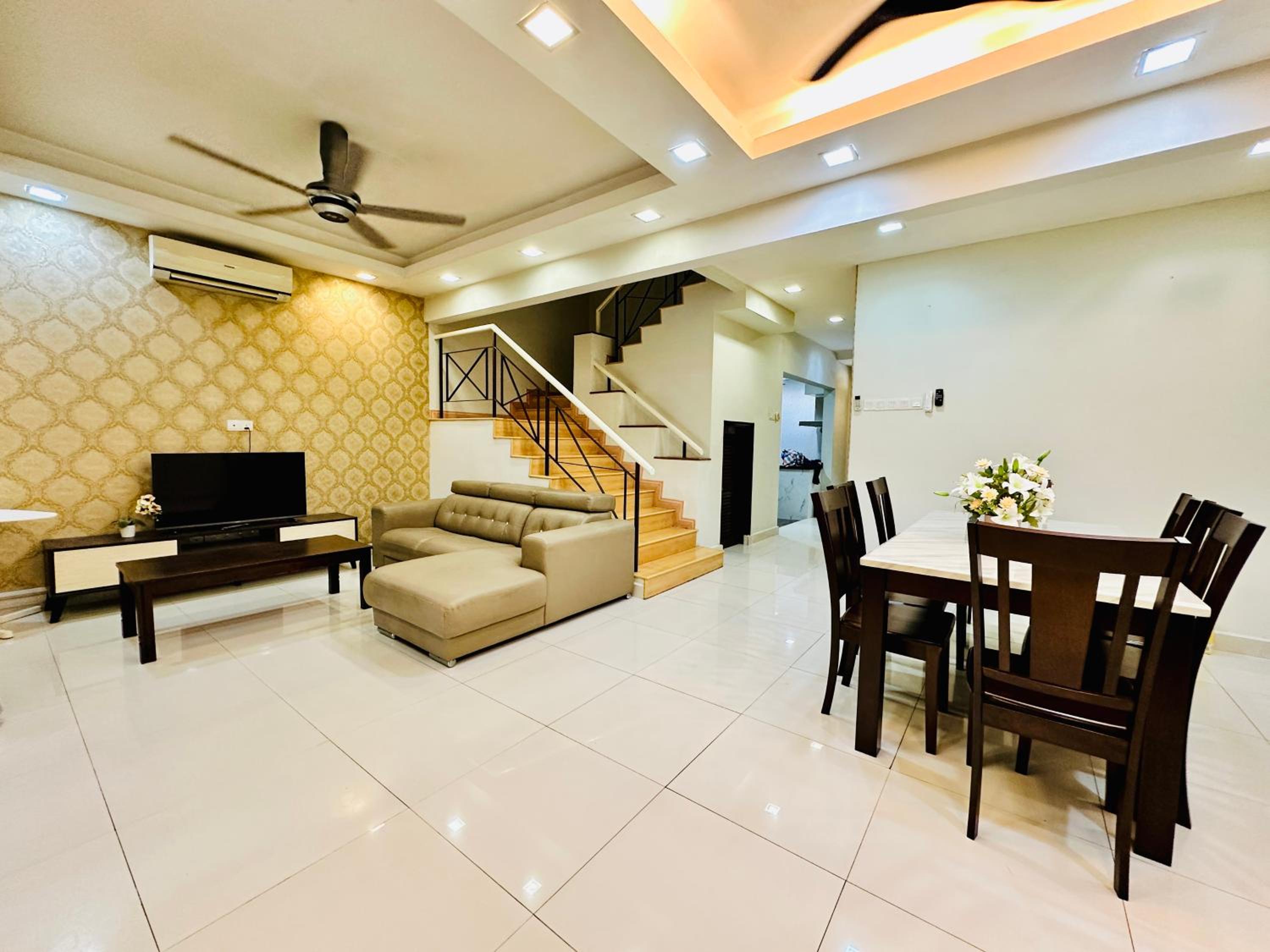 3Storey Terrace at Presint 18 5Rooms photo 5