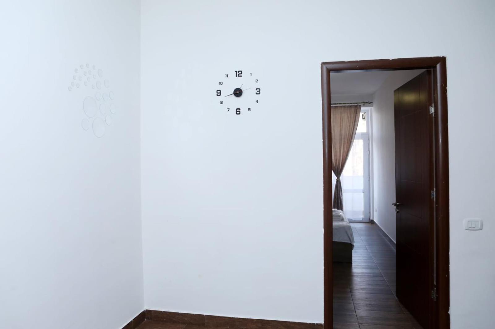 North avenue Art apartment