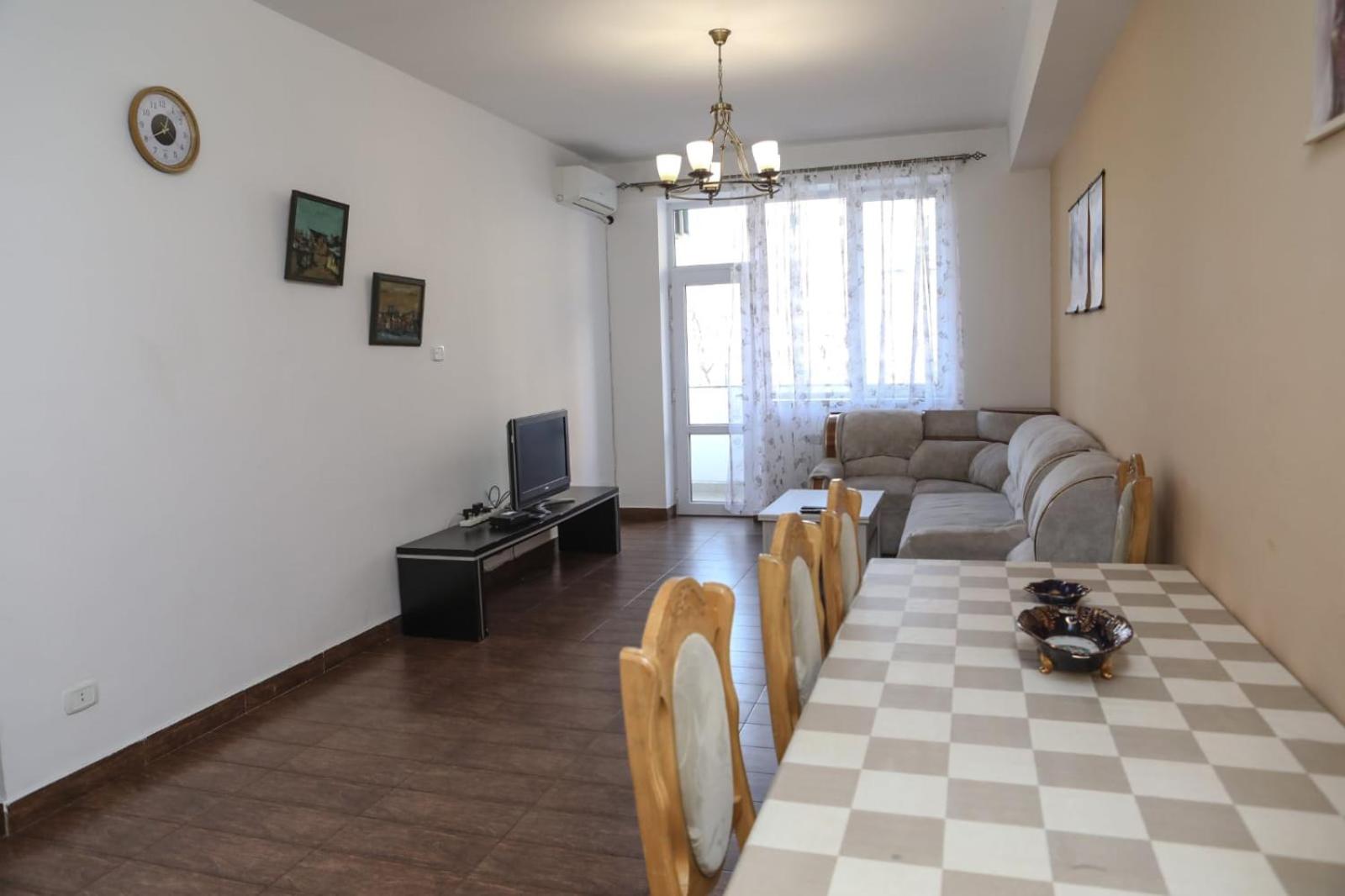 North avenue Art apartment