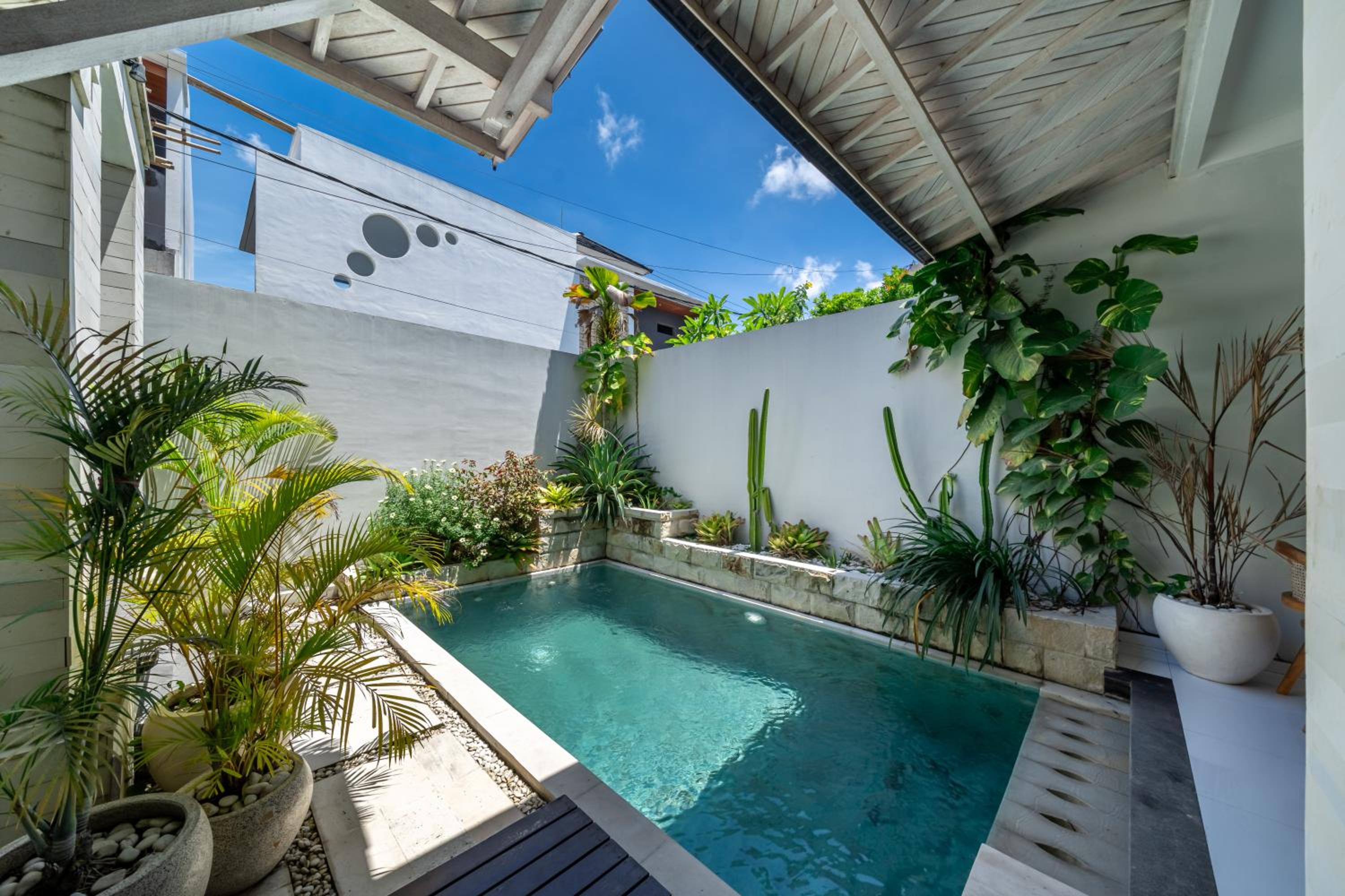 Rumah Libbo-2BR Villa with Pool view 3