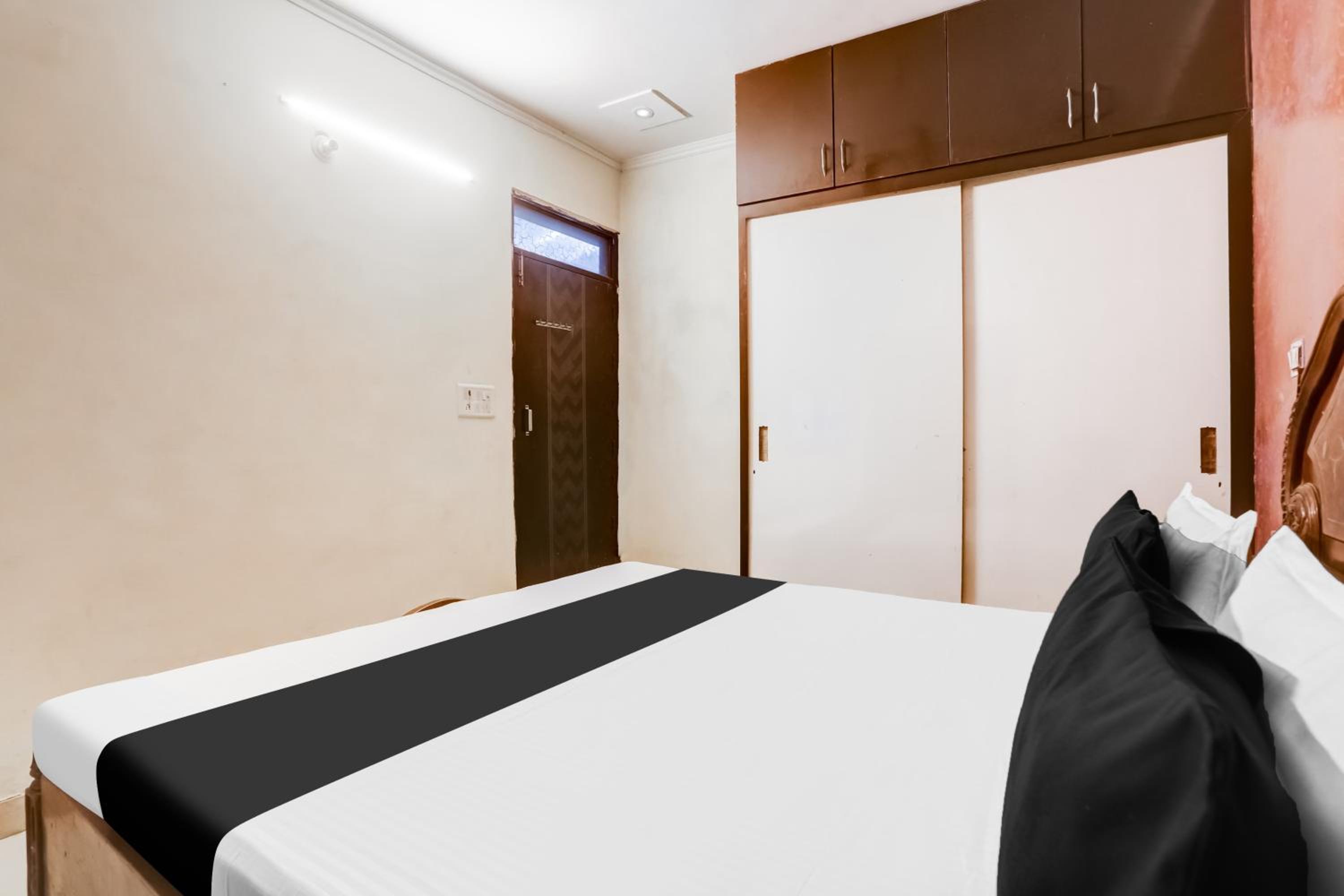 Hotel O Grand Galaxy Inn view 4