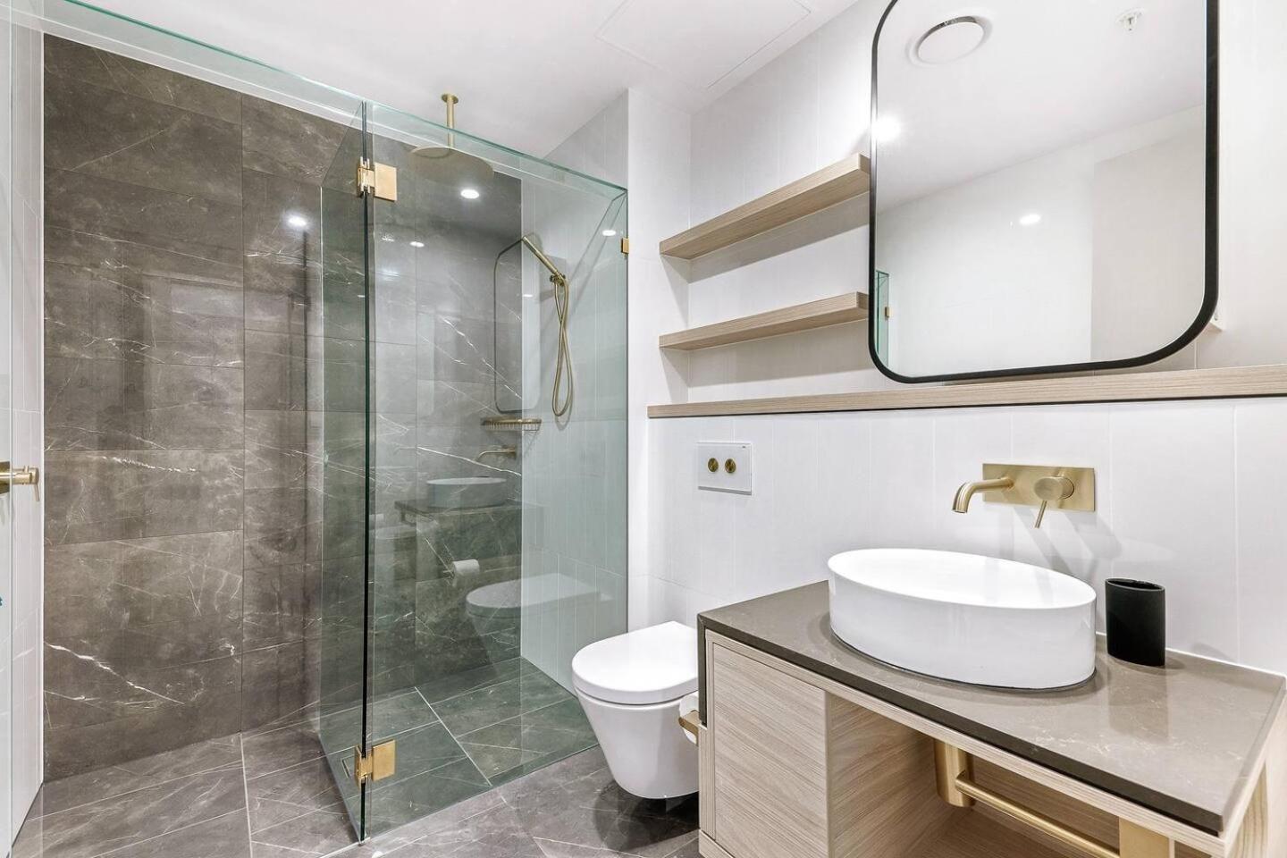 Sky High Master Bedroom Level 70