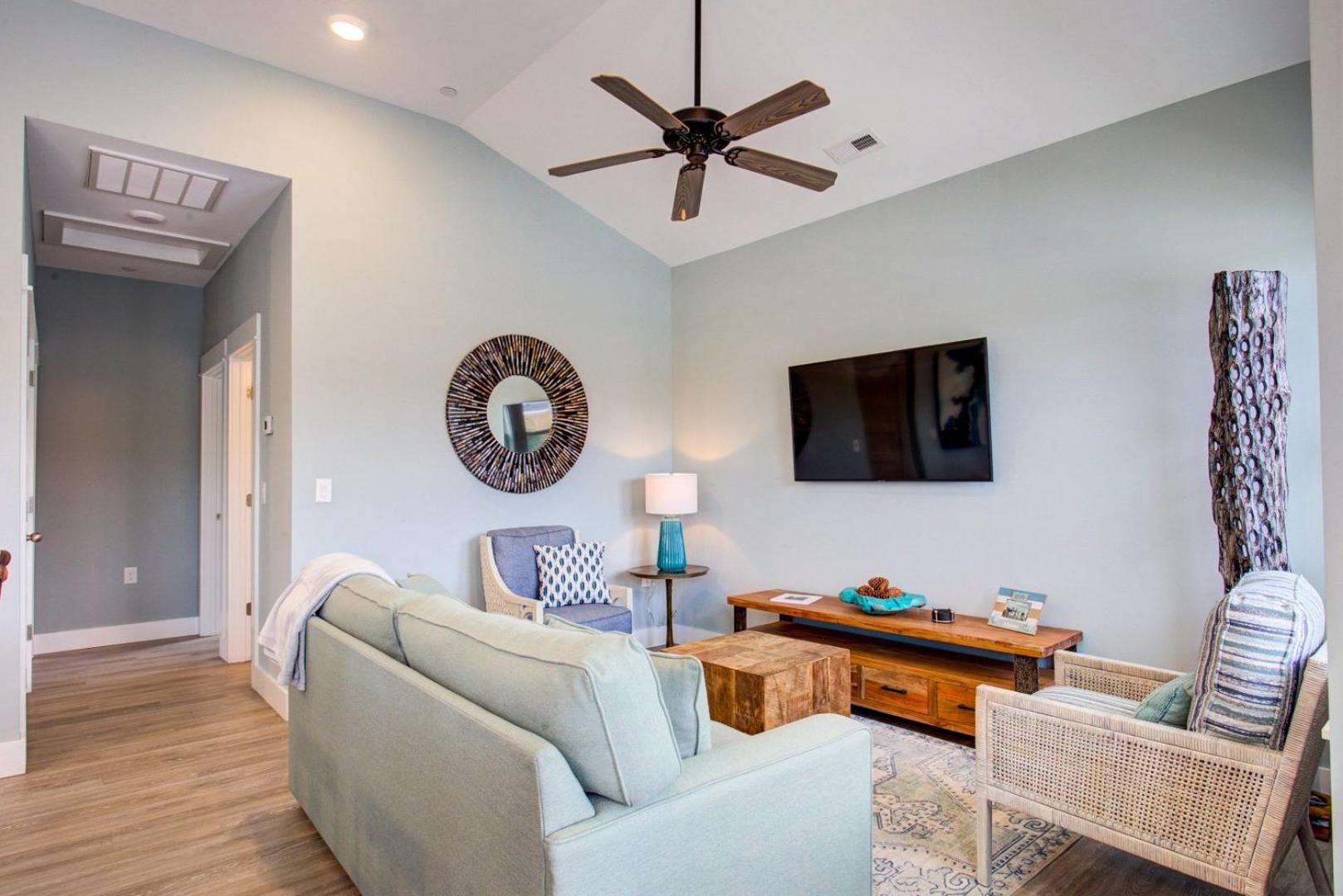 BQ12A Beach Jewel 10 Min Walk to Beach view 3