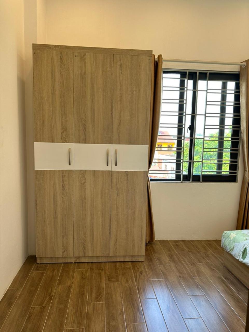 Căn hộ dịch vụ 2 phòng ngủ view 4