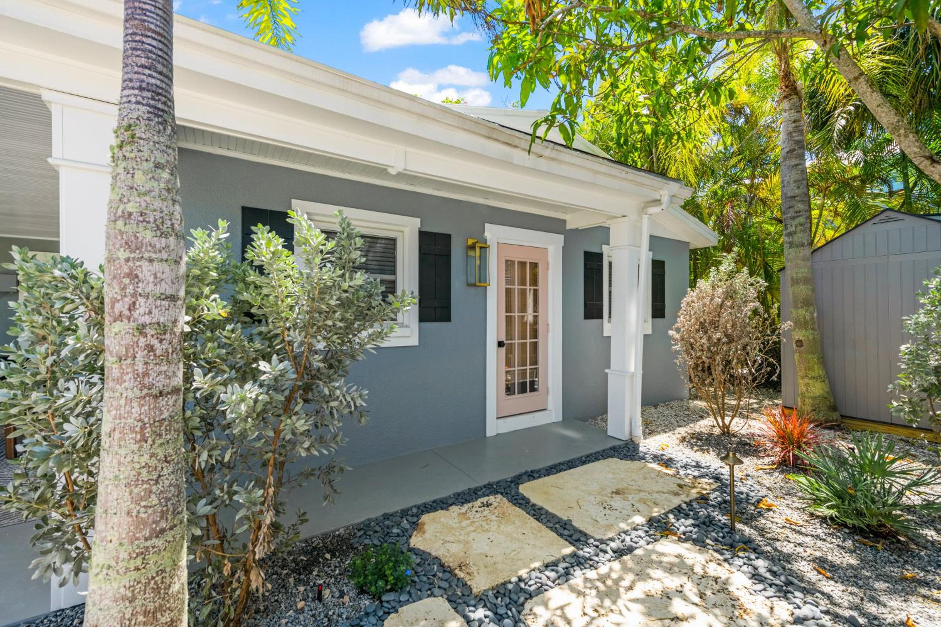 The Cottage on Pine - Luxury Boho Beach Cottage wPvt Heated Pool On Pine Ave view 4