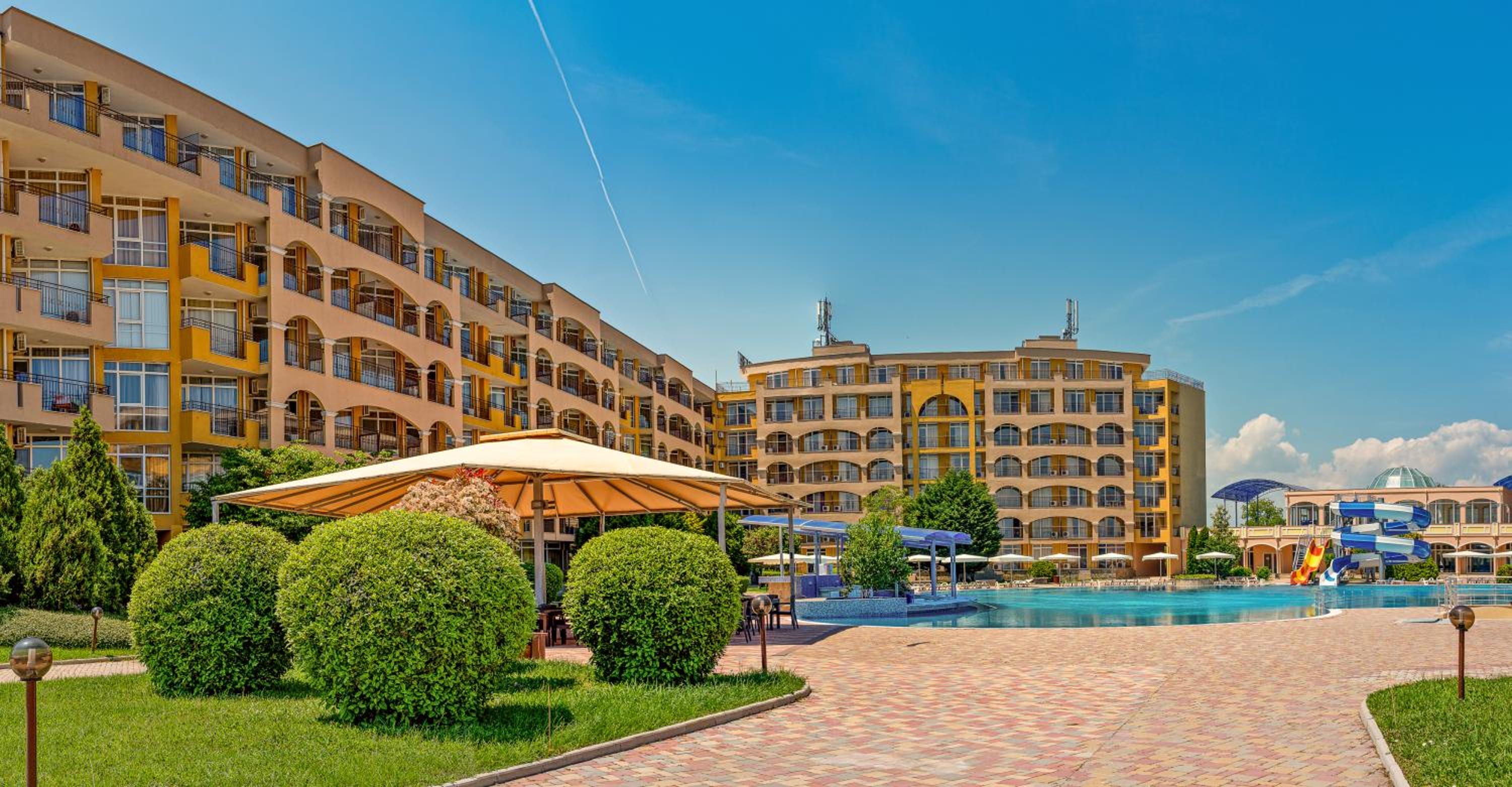 All-Year-Round Beach Haven Rooms & Apartments